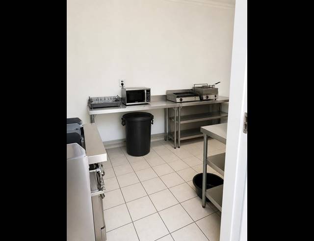 BUSINESS FOR SALE IN KEMPTON PARK WEST